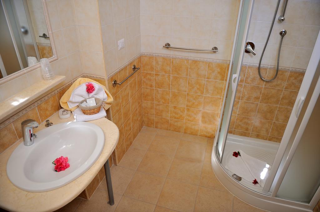 Hotel Hr Costa Rei Муравьера Номер фото
